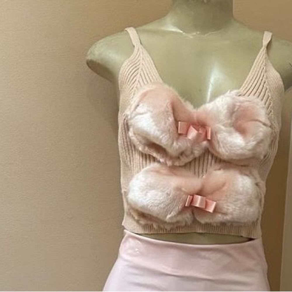 Pink tank top